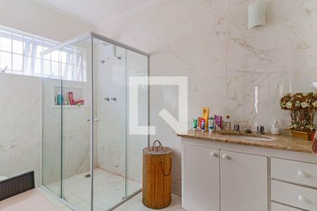 Casa à venda com 200m², 3 quartos e 3 vagasBanheiro social