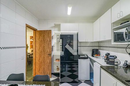 Casa à venda com 200m², 3 quartos e 3 vagasCozinha