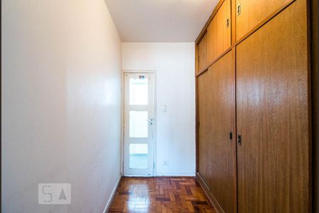 Apartamento para alugar com 75m², 2 quartos e 1 vagaCloset da Suíte