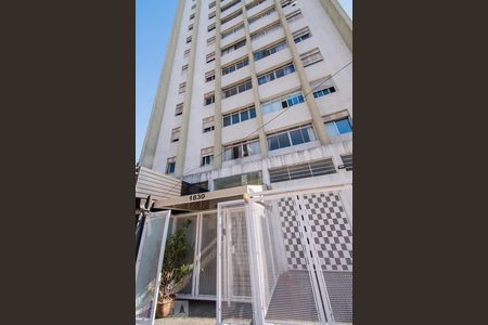 Apartamento para alugar com 75m², 2 quartos e 1 vagaFachada