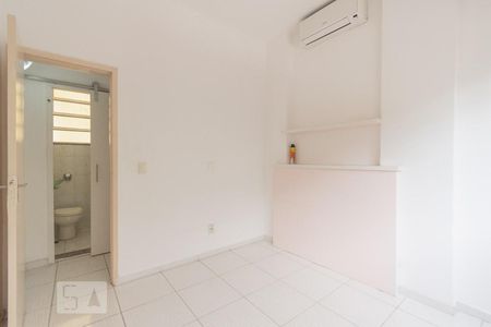 Apartamento à venda com 38m², 1 quarto e sem vagaQuarto