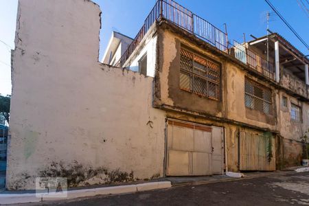 Casa para alugar com 85m², 1 quarto e 2 vagasLateral Casa - Garagem