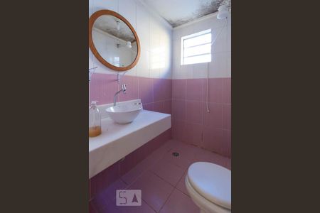 Banheiro  de casa à venda com 1 quarto, 85m² em Vila Bancária, São Paulo