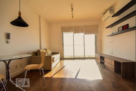 Sala de apartamento para alugar com 1 quarto, 50m² em Santo Amaro, São Paulo