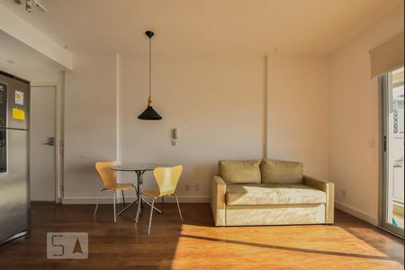 Sala de apartamento para alugar com 1 quarto, 50m² em Santo Amaro, São Paulo