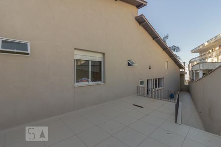 Casa à venda com 280m², 4 quartos e 5 vagas Casa à venda com 280m², 4 quartos e 5 vagasQuintal lateral