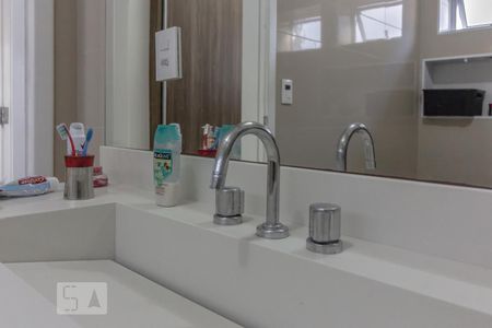 Casa à venda com 280m², 4 quartos e 5 vagas Casa à venda com 280m², 4 quartos e 5 vagasBanheiro suíte 1