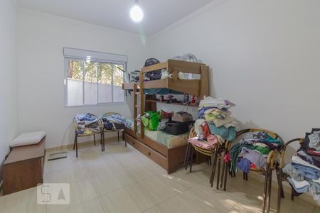 Casa à venda com 280m², 4 quartos e 5 vagas Casa à venda com 280m², 4 quartos e 5 vagasQuarto 4
