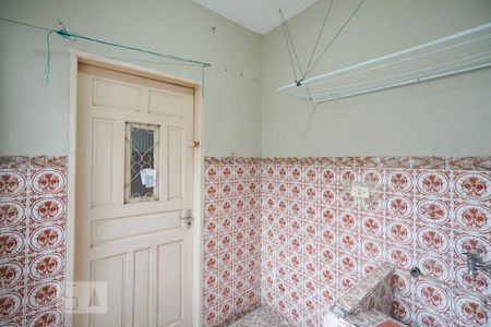 Área de serviço e entrada de casa para alugar com 1 quarto, 70m² em Parque Boturussu, São Paulo