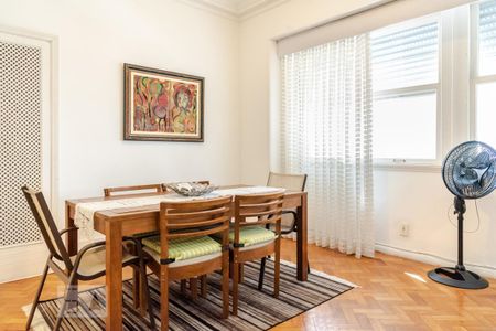 Sala de apartamento para alugar com 3 quartos, 140m² em Urca, Rio de Janeiro