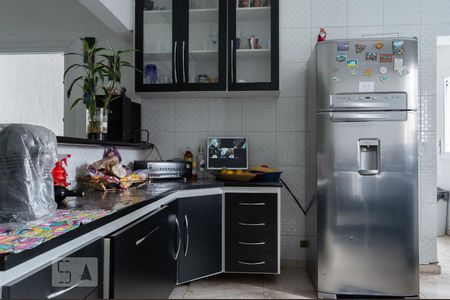 Casa à venda com 310m², 4 quartos e 2 vagas Casa à venda com 310m², 4 quartos e 2 vagasCozinha