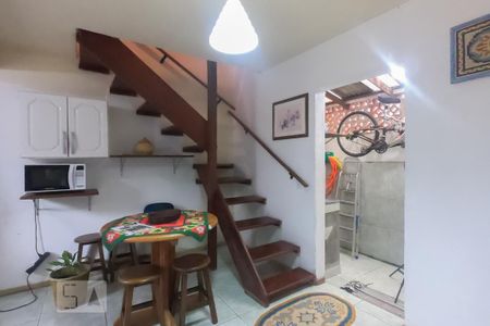 Sala de apartamento para alugar com 1 quarto, 48m² em Ingleses do Rio Vermelho, Florianópolis