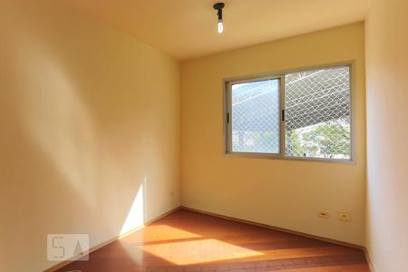 Sala de apartamento para alugar com 3 quartos, 56m² em Vila Gumercindo, São Paulo