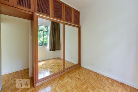 Quarto 1 de apartamento para alugar com 2 quartos, 62m² em Leblon, Rio de Janeiro