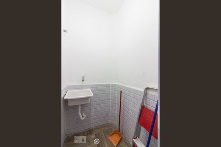 Casa à venda com 350m², 3 quartos e 2 vagasBanheiro de Servico