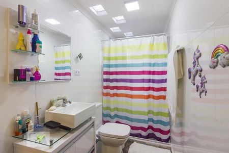 Casa à venda com 350m², 3 quartos e 2 vagasBanheiro Suite 1