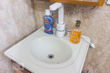 Casa à venda com 350m², 3 quartos e 2 vagasBanheiro Suite 2