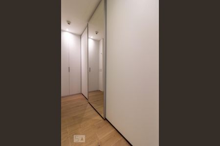 Apartamento para alugar com 94m², 1 quarto e 1 vagaCloset da Suíte