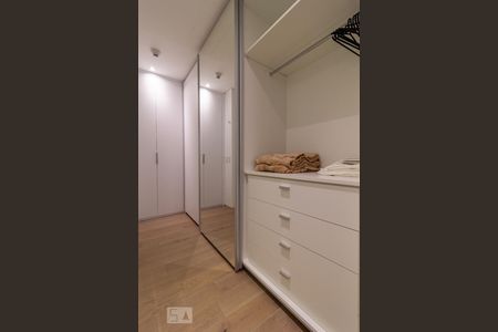 Apartamento para alugar com 94m², 1 quarto e 1 vagaCloset da Suíte
