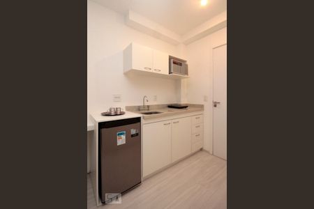 Cozinha de kitnet/studio para alugar com 1 quarto, 23m² em Santa Efigênia, São Paulo