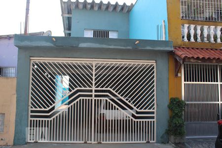 Casa à venda com 80m², 2 quartos e 2 vagasFachada