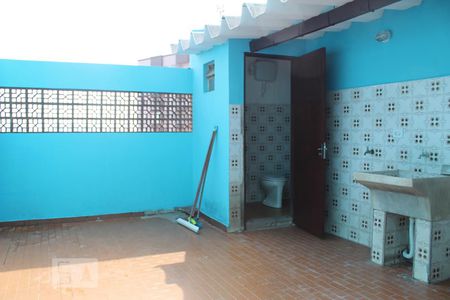 Casa à venda com 80m², 2 quartos e 2 vagasLavanderia