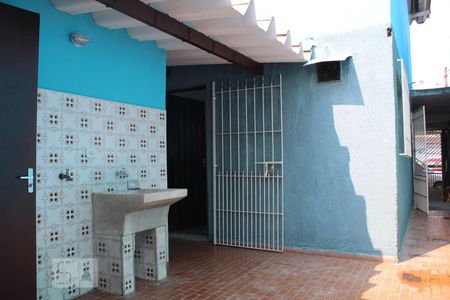 Casa à venda com 80m², 2 quartos e 2 vagasLavanderia