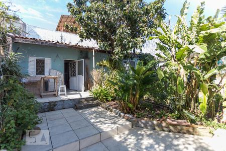Casa à venda com 400m², 4 quartos e 4 vagas Casa à venda com 400m², 4 quartos e 4 vagasPátio e jardim