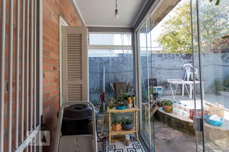 Casa à venda com 400m², 4 quartos e 4 vagas Casa à venda com 400m², 4 quartos e 4 vagasÁrea de serviço