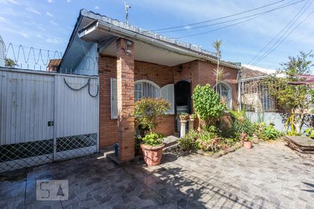 Casa à venda com 400m², 4 quartos e 4 vagas Casa à venda com 400m², 4 quartos e 4 vagasFachada