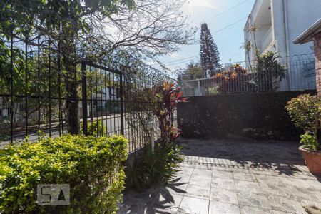 Casa à venda com 400m², 4 quartos e 4 vagas Casa à venda com 400m², 4 quartos e 4 vagasJardim