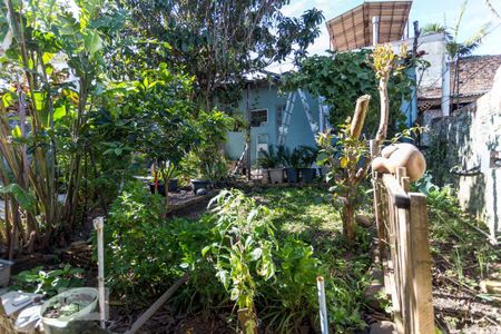 Casa à venda com 400m², 4 quartos e 4 vagas Casa à venda com 400m², 4 quartos e 4 vagasPátio e jardim
