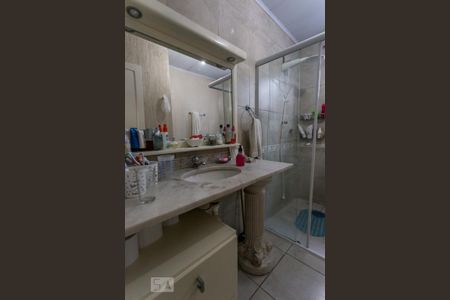 Casa à venda com 400m², 4 quartos e 4 vagas Casa à venda com 400m², 4 quartos e 4 vagasBanheiro 2