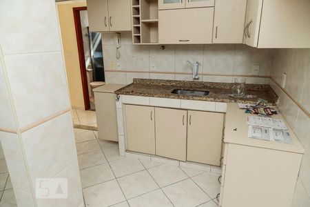 Apartamento à venda com 64m², 2 quartos e 1 vagaCozinha