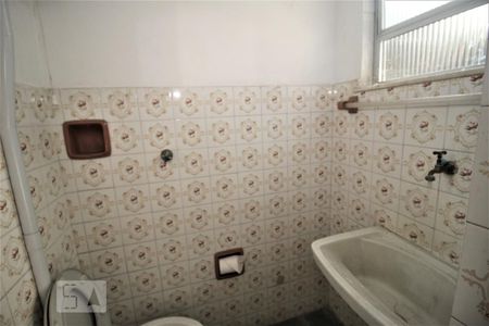 Casa de condomínio à venda com 240m², 2 quartos e 1 vaga Casa de condomínio à venda com 240m², 2 quartos e 1 vagaBanheiro de Serviço