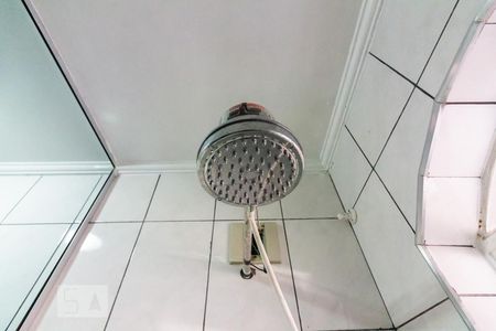 Casa à venda com 186m², 3 quartos e 2 vagas Casa à venda com 186m², 3 quartos e 2 vagasChuveiro