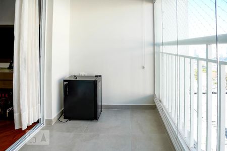 Sacada Sala de apartamento à venda com 2 quartos, 66m² em Vila Nivi, São Paulo