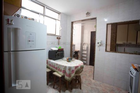 Cozinha de apartamento para alugar com 2 quartos, 76m² em Icaraí, Niterói