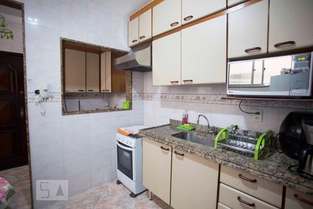 Cozinha de apartamento para alugar com 2 quartos, 76m² em Icaraí, Niterói