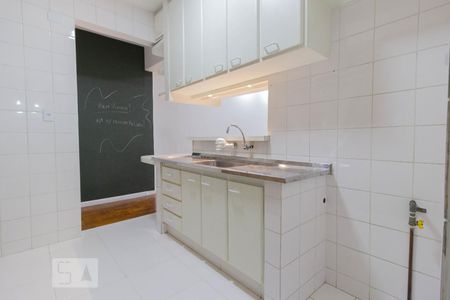 Cozinha de apartamento para alugar com 1 quarto, 60m² em Paraíso, São Paulo