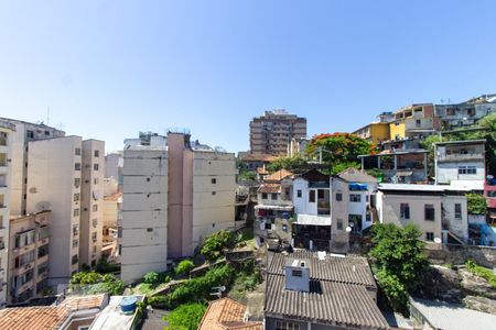 Vista de kitnet/studio para alugar com 1 quarto, 45m² em Catete, Rio de Janeiro