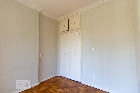 Sala de kitnet/studio para alugar com 1 quarto, 45m² em Catete, Rio de Janeiro