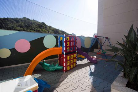 playground de apartamento para alugar com 2 quartos, 60m² em Icaraí, Niterói