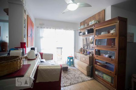 sala de apartamento para alugar com 2 quartos, 60m² em Icaraí, Niterói