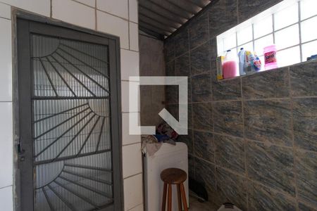 Casa à venda com 140m², 2 quartos e 1 vagaÁrea de Serviço 2