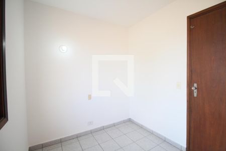 Quarto 2 de casa para alugar com 3 quartos, 171m² em Jardim Colombo, São Paulo