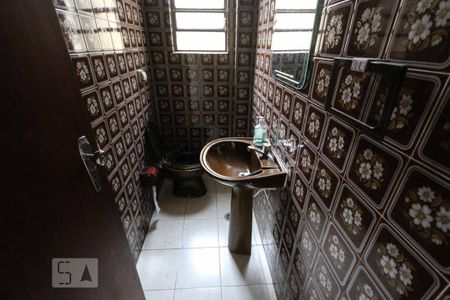 lavabo de casa para alugar com 4 quartos, 171m² em Jardim Colombo, São Paulo