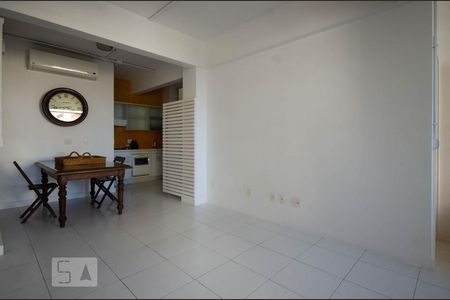 Apartamento para alugar com 70m², 2 quartos e 1 vaga Apartamento para alugar com 70m², 2 quartos e 1 vagaSala