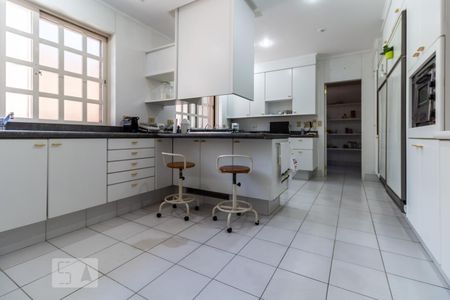 Casa de condomínio para alugar com 840m², 5 quartos e 3 vagasCozinha