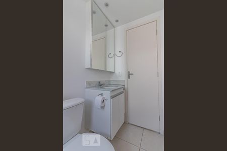 Apartamento para alugar com 60m², 2 quartos e 1 vaga Apartamento para alugar com 60m², 2 quartos e 1 vagaBanheiro da Suíte